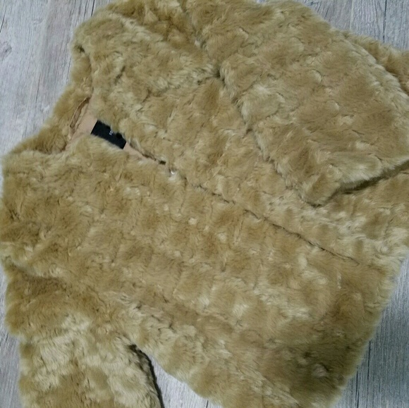 Faux Fur Jacket - Picture 2 of 3